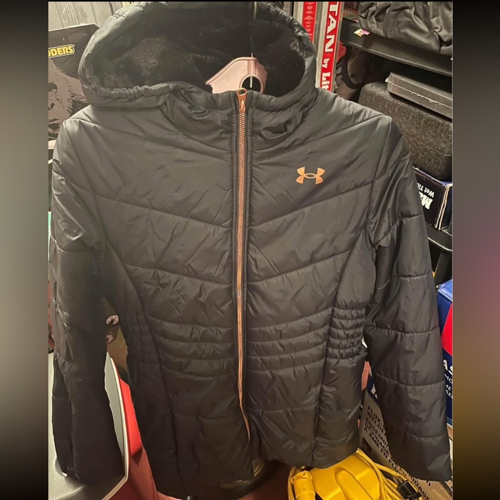 Under Armour girls Black and Gold Puffer Jacket